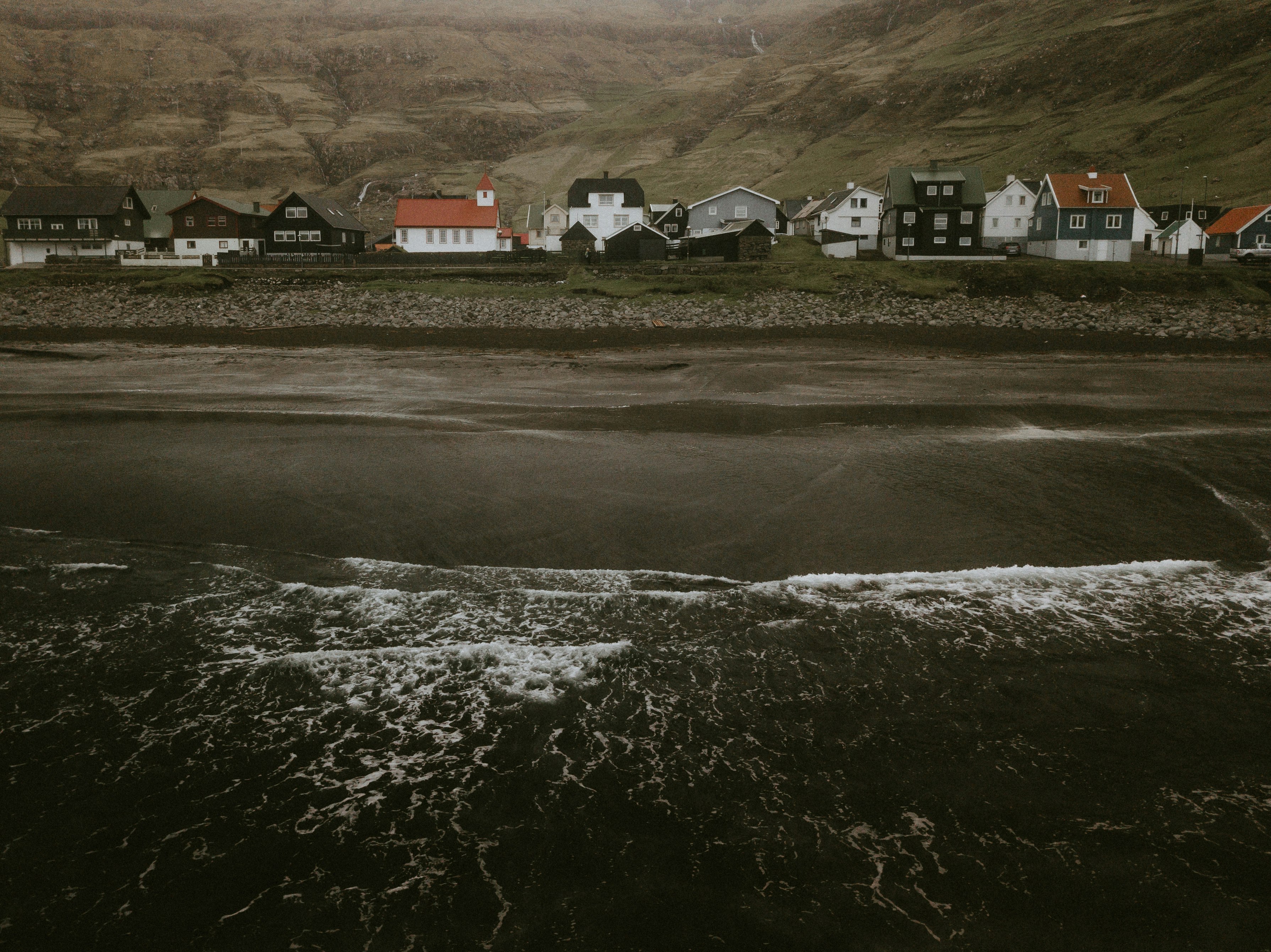 houses near beach line